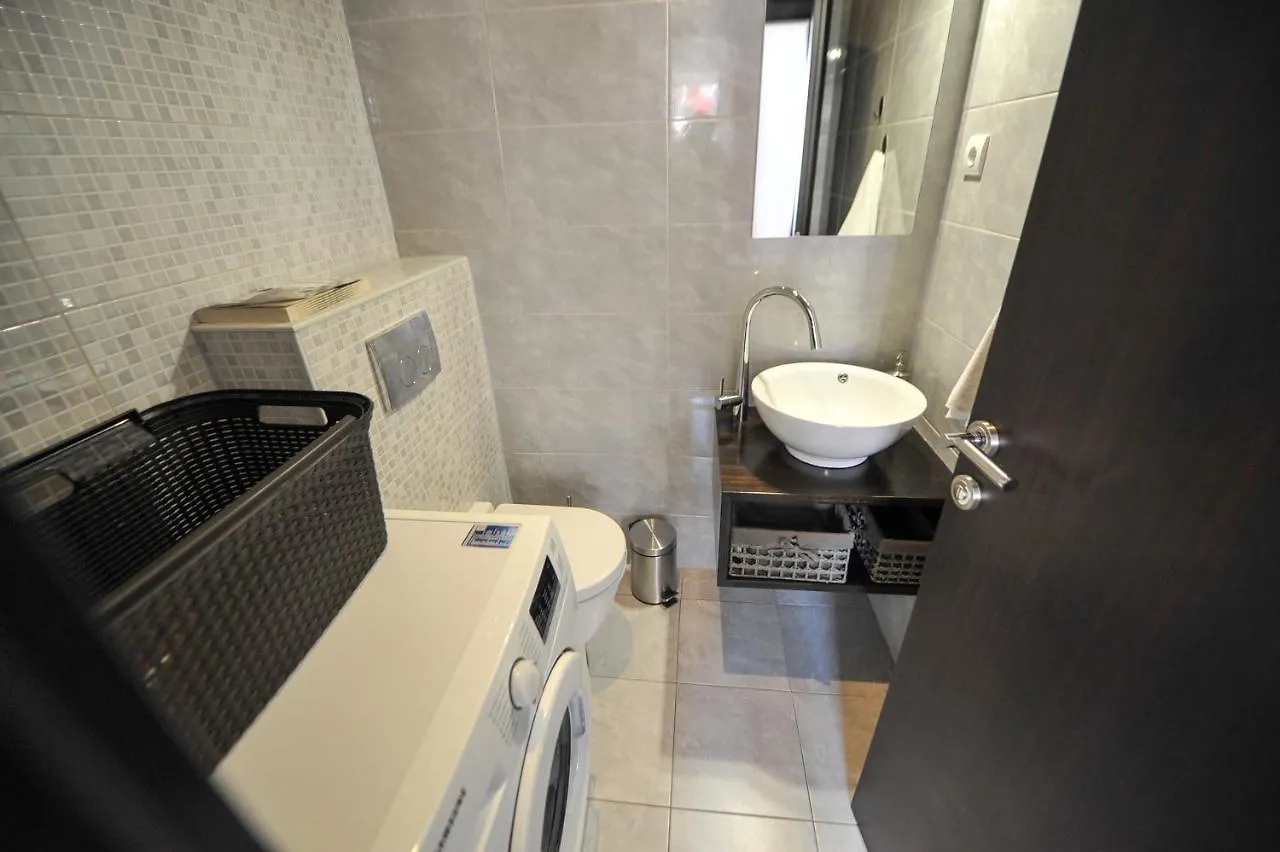 City Pads Apartment