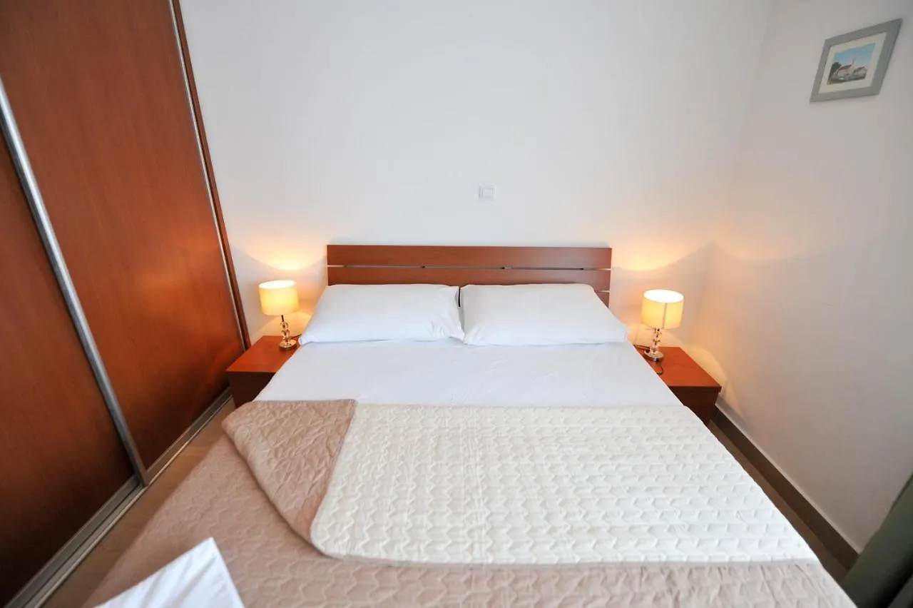 City Pads Apartment