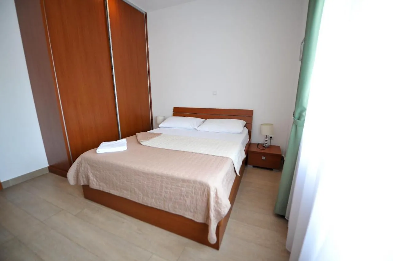 City Pads Apartment